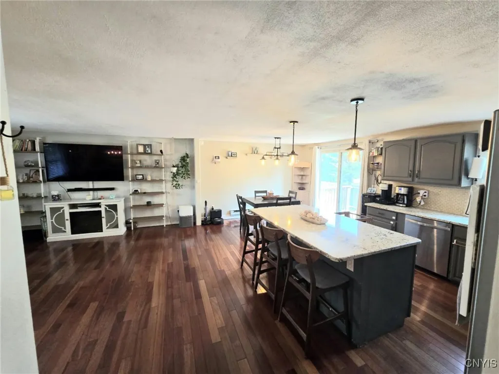 24 Regatta, Geddes, New York 13209, Geddes, New York 13209, 4 Bedrooms Bedrooms, 10 Rooms Rooms,2 BathroomsBathrooms,Residential,For Sale,24 Regatta, Geddes, New York 13209,S1622466