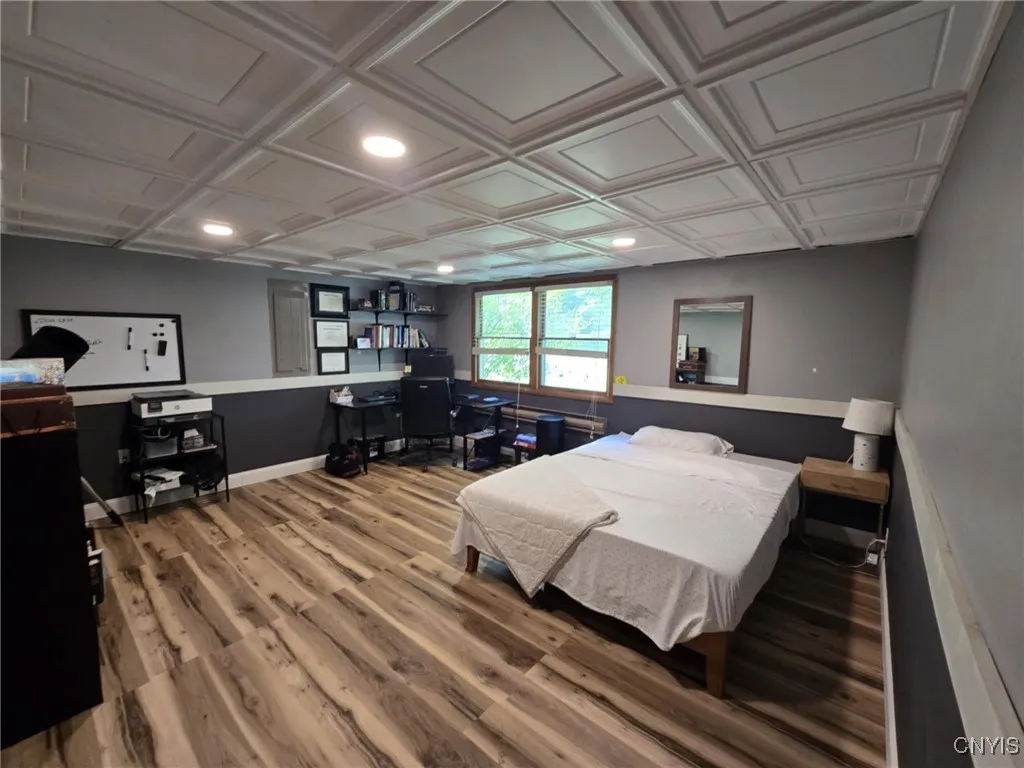 Down stairs bedroom