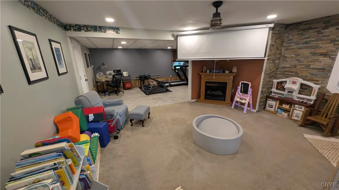 24 Regatta, Geddes, New York 13209, Geddes, New York 13209, 4 Bedrooms Bedrooms, 10 Rooms Rooms,2 BathroomsBathrooms,Residential,Closed,24 Regatta, Geddes, New York 13209,0,S1622466