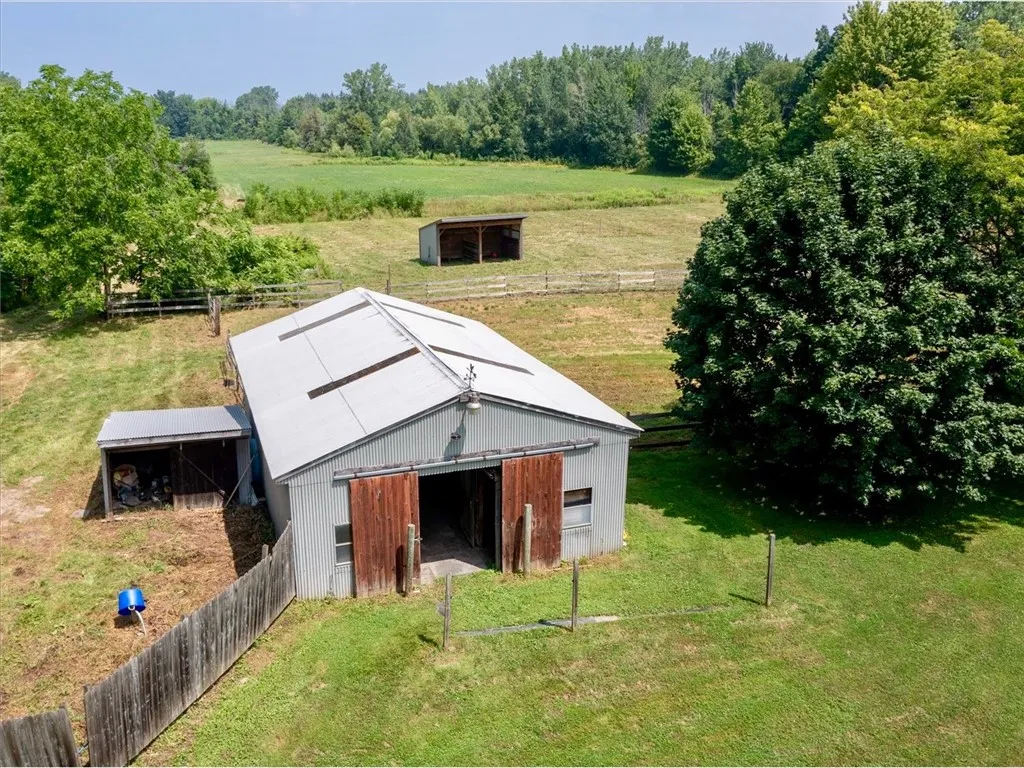 5 Stall Horse Barn