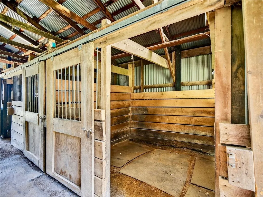 Horse Barn