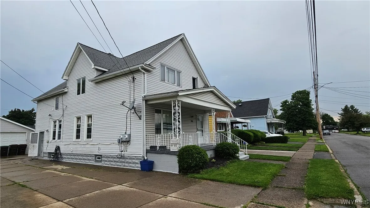 266 Lackawanna Avenue 2, Cheektowaga, New York 142, Cheektowaga, New York 14212, 5 Bedrooms Bedrooms, ,2 BathroomsBathrooms,Residential,For Sale,266 Lackawanna Avenue 2, Cheektowaga, New York 142,B1616750