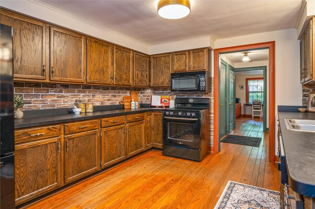 1132 Woodbridge Lane, Webster, New York 14580, Webster, New York 14580, 3 Bedrooms Bedrooms, 12 Rooms Rooms,2 BathroomsBathrooms,Residential,For Sale,1132 Woodbridge Lane, Webster, New York 14580,R1621381