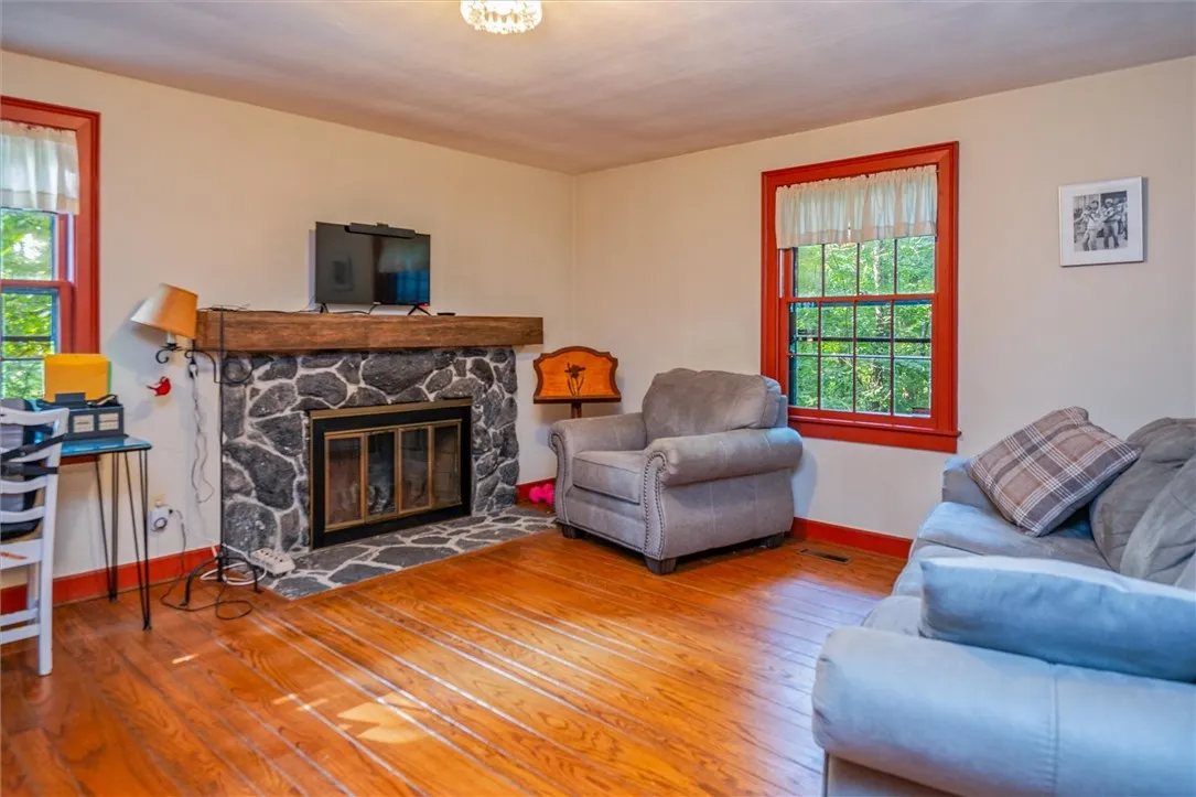 1132 Woodbridge Lane, Webster, New York 14580, Webster, New York 14580, 3 Bedrooms Bedrooms, 12 Rooms Rooms,2 BathroomsBathrooms,Residential,For Sale,1132 Woodbridge Lane, Webster, New York 14580,R1621381
