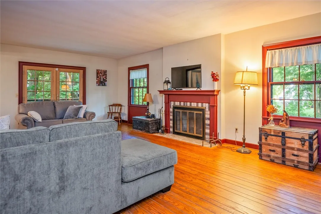 1132 Woodbridge Lane, Webster, New York 14580, Webster, New York 14580, 3 Bedrooms Bedrooms, 12 Rooms Rooms,2 BathroomsBathrooms,Residential,For Sale,1132 Woodbridge Lane, Webster, New York 14580,R1621381