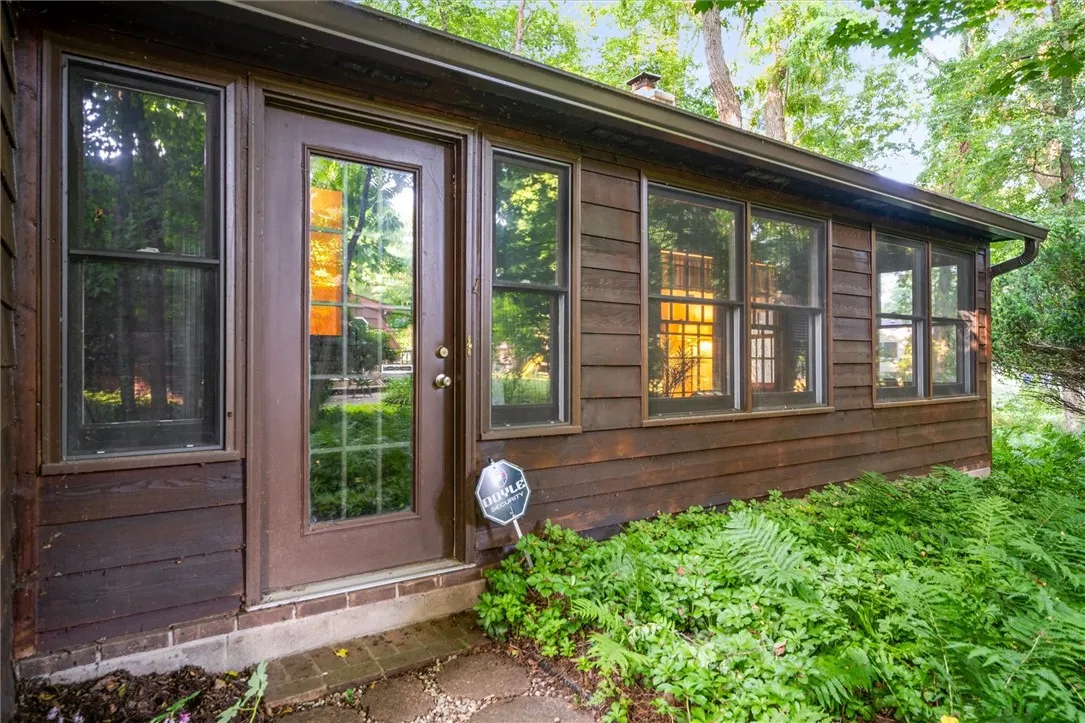 1132 Woodbridge Lane, Webster, New York 14580, Webster, New York 14580, 3 Bedrooms Bedrooms, 12 Rooms Rooms,2 BathroomsBathrooms,Residential,For Sale,1132 Woodbridge Lane, Webster, New York 14580,R1621381