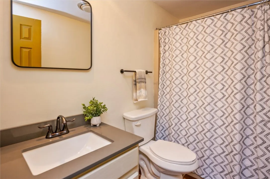 1132 Woodbridge Lane, Webster, New York 14580, Webster, New York 14580, 3 Bedrooms Bedrooms, 12 Rooms Rooms,2 BathroomsBathrooms,Residential,For Sale,1132 Woodbridge Lane, Webster, New York 14580,R1621381