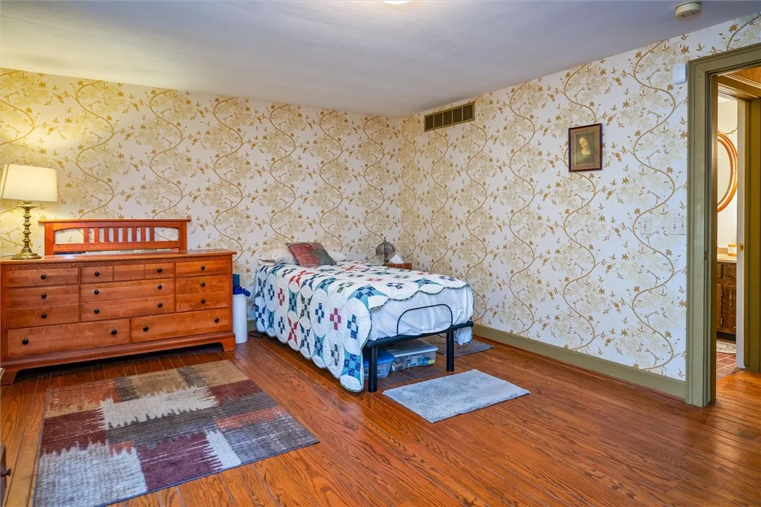 1132 Woodbridge Lane, Webster, New York 14580, Webster, New York 14580, 3 Bedrooms Bedrooms, 12 Rooms Rooms,2 BathroomsBathrooms,Residential,For Sale,1132 Woodbridge Lane, Webster, New York 14580,R1621381