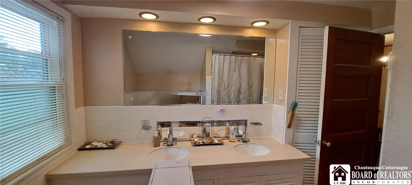 67 Elm Street, Westfield, New York 14787, Westfield, New York 14787, 3 Bedrooms Bedrooms, 7 Rooms Rooms,1 BathroomBathrooms,Residential,For Sale,67 Elm Street, Westfield, New York 14787,R1622745