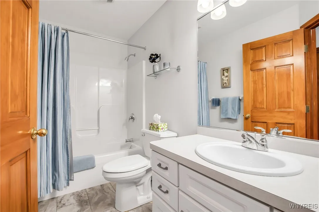 Main bathroom