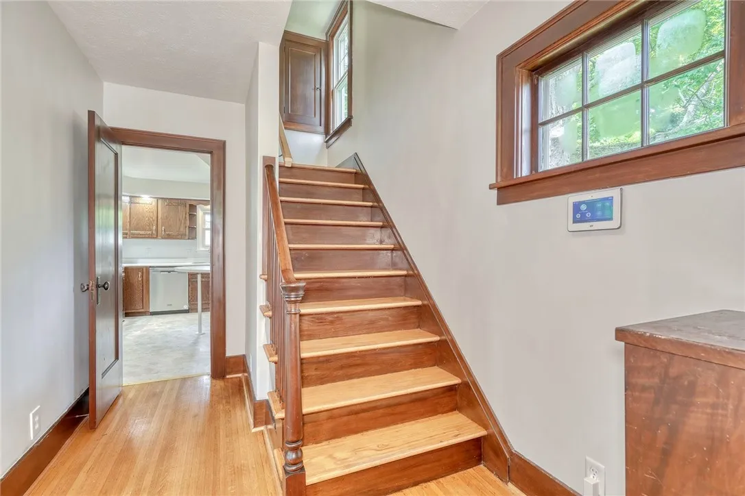 2145 Dewey Avenue, Rochester, New York 14615, Rochester, New York 14615, 3 Bedrooms Bedrooms, 7 Rooms Rooms,1 BathroomBathrooms,Residential,For Sale,2145 Dewey Avenue, Rochester, New York 14615,R1623184