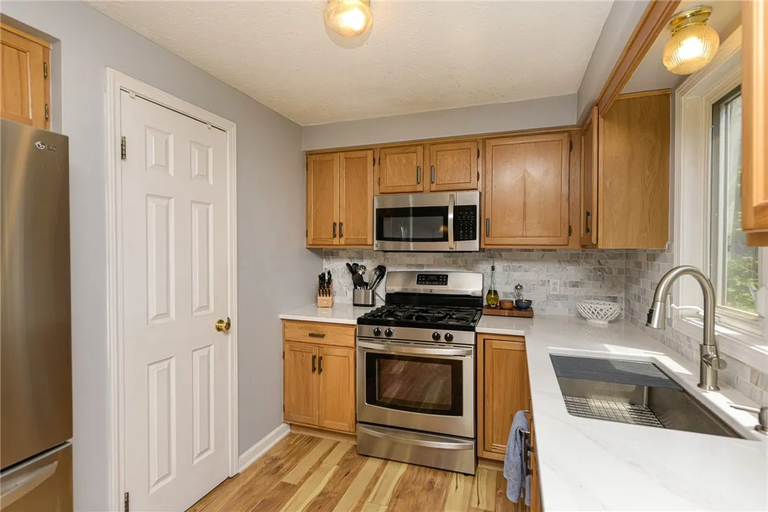 9 Burwell Road, Irondequoit, New York 14617, Irondequoit, New York 14617, 3 Bedrooms Bedrooms, 5 Rooms Rooms,1 BathroomBathrooms,Residential,For Sale,9 Burwell Road, Irondequoit, New York 14617,R1621809