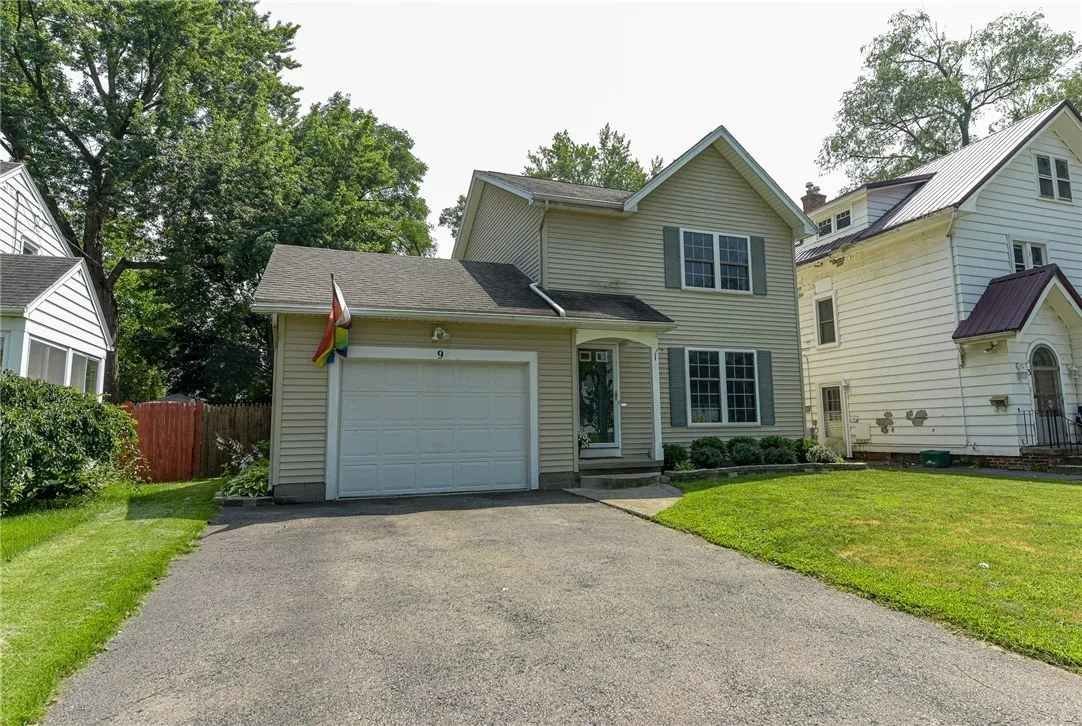 9 Burwell Road, Irondequoit, New York 14617, Irondequoit, New York 14617, 3 Bedrooms Bedrooms, 5 Rooms Rooms,1 BathroomBathrooms,Residential,For Sale,9 Burwell Road, Irondequoit, New York 14617,R1621809