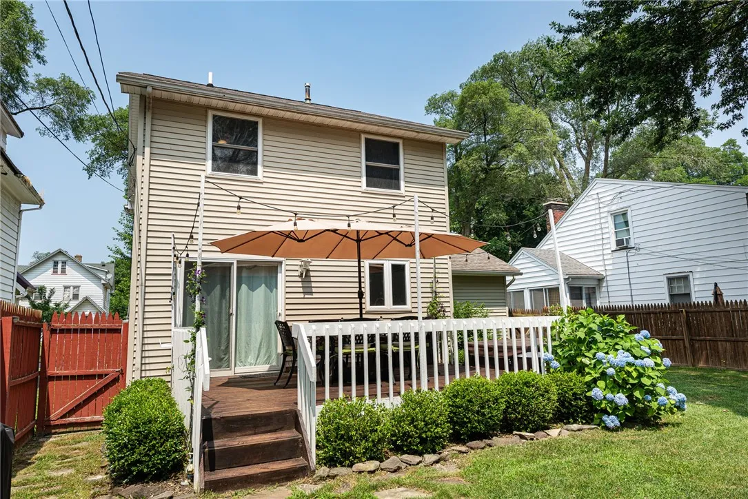 9 Burwell Road, Irondequoit, New York 14617, Irondequoit, New York 14617, 3 Bedrooms Bedrooms, 5 Rooms Rooms,1 BathroomBathrooms,Residential,For Sale,9 Burwell Road, Irondequoit, New York 14617,R1621809