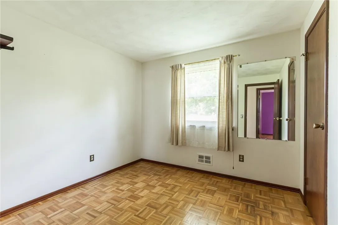 1176 Hook Road, Farmington, New York 14425, Farmington, New York 14425, 3 Bedrooms Bedrooms, 7 Rooms Rooms,1 BathroomBathrooms,Residential,For Sale,1176 Hook Road, Farmington, New York 14425,R1621055