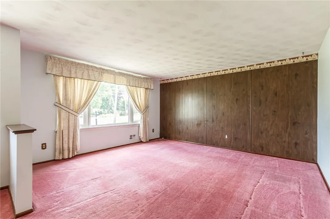 1176 Hook Road, Farmington, New York 14425, Farmington, New York 14425, 3 Bedrooms Bedrooms, 7 Rooms Rooms,1 BathroomBathrooms,Residential,For Sale,1176 Hook Road, Farmington, New York 14425,R1621055