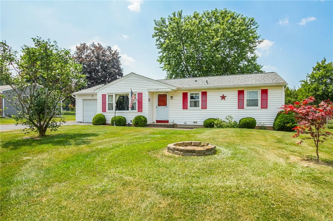 1176 Hook Road, Farmington, New York 14425, Farmington, New York 14425, 3 Bedrooms Bedrooms, 7 Rooms Rooms,1 BathroomBathrooms,Residential,For Sale,1176 Hook Road, Farmington, New York 14425,R1621055