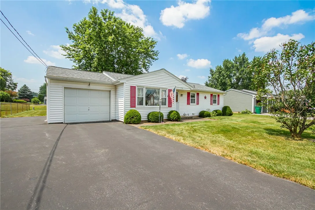 1176 Hook Road, Farmington, New York 14425, Farmington, New York 14425, 3 Bedrooms Bedrooms, 7 Rooms Rooms,1 BathroomBathrooms,Residential,For Sale,1176 Hook Road, Farmington, New York 14425,R1621055