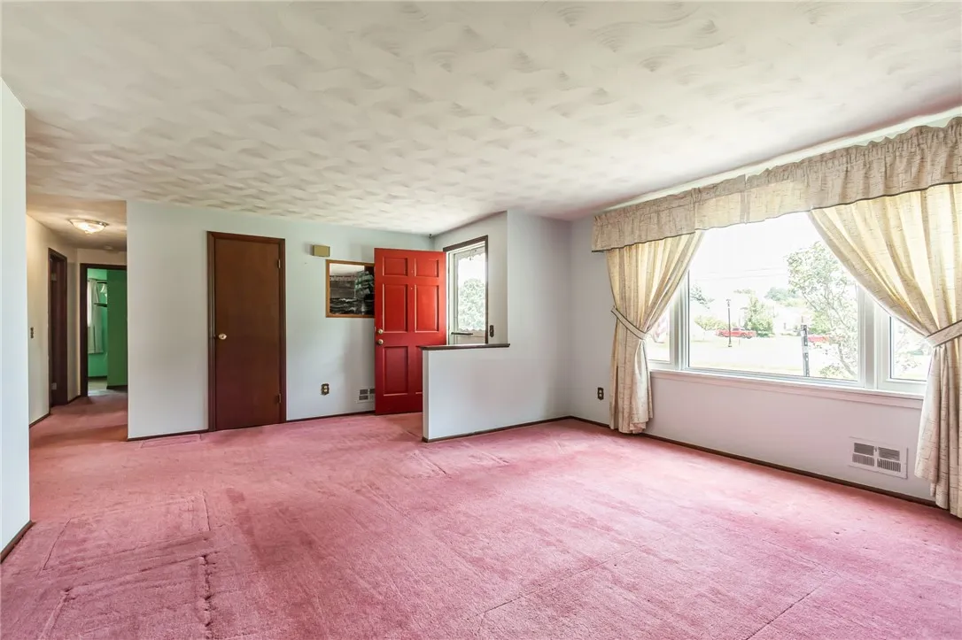 1176 Hook Road, Farmington, New York 14425, Farmington, New York 14425, 3 Bedrooms Bedrooms, 7 Rooms Rooms,1 BathroomBathrooms,Residential,For Sale,1176 Hook Road, Farmington, New York 14425,R1621055