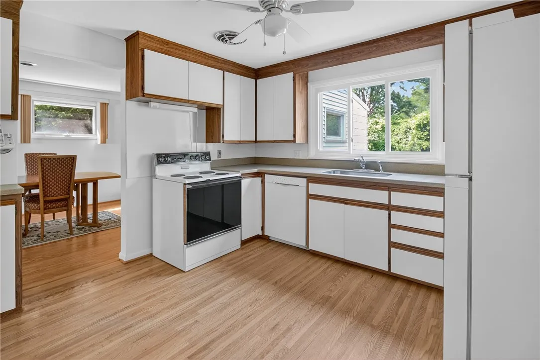 50 Greenvale Drive, Brighton, New York 14618, Brighton, New York 14618, 4 Bedrooms Bedrooms, 7 Rooms Rooms,1 BathroomBathrooms,Residential,For Sale,50 Greenvale Drive, Brighton, New York 14618,R1619467