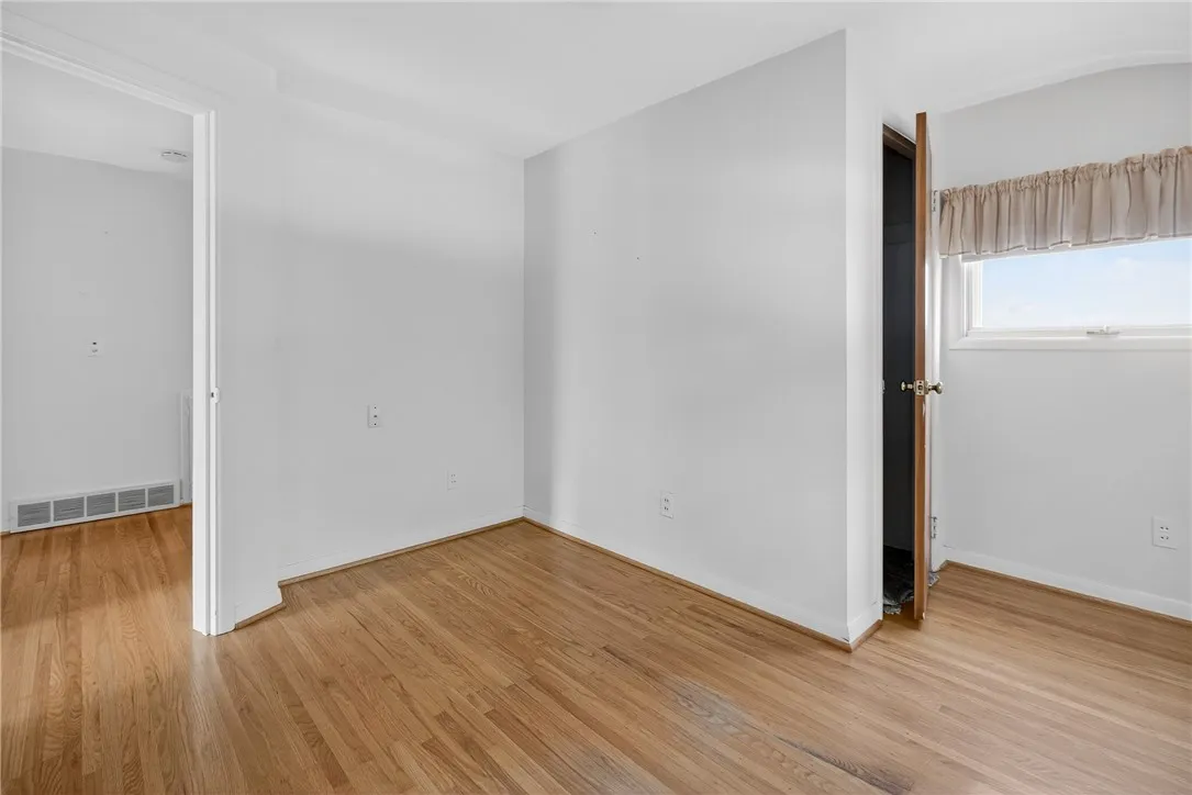 4TH BEDROOM