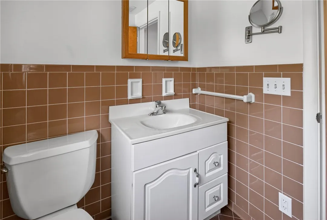 50 Greenvale Drive, Brighton, New York 14618, Brighton, New York 14618, 4 Bedrooms Bedrooms, 7 Rooms Rooms,1 BathroomBathrooms,Residential,For Sale,50 Greenvale Drive, Brighton, New York 14618,R1619467