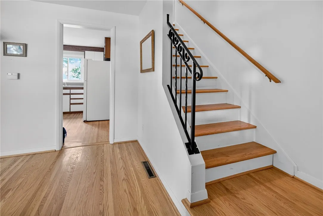 50 Greenvale Drive, Brighton, New York 14618, Brighton, New York 14618, 4 Bedrooms Bedrooms, 7 Rooms Rooms,1 BathroomBathrooms,Residential,For Sale,50 Greenvale Drive, Brighton, New York 14618,R1619467