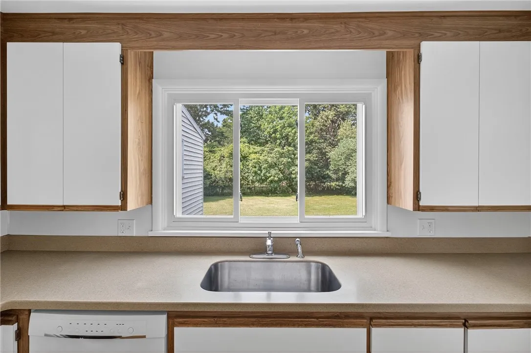 50 Greenvale Drive, Brighton, New York 14618, Brighton, New York 14618, 4 Bedrooms Bedrooms, 7 Rooms Rooms,1 BathroomBathrooms,Residential,For Sale,50 Greenvale Drive, Brighton, New York 14618,R1619467