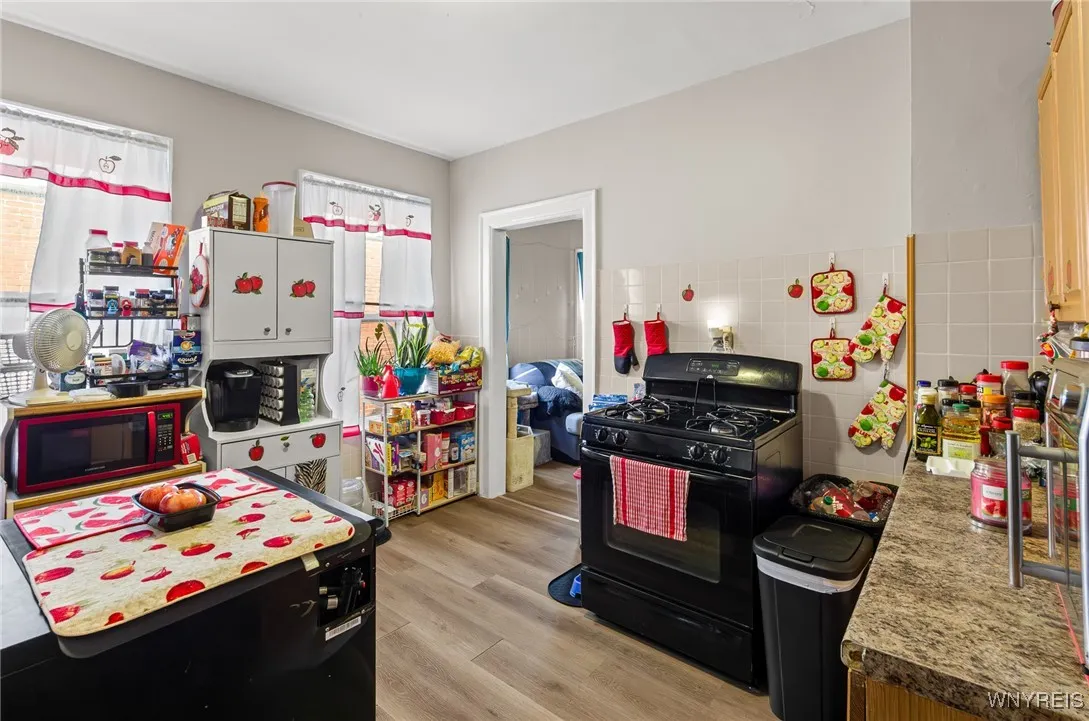 180 Rhode Island Street, Buffalo, New York 14213, Buffalo, New York 14213, 6 Bedrooms Bedrooms, ,2 BathroomsBathrooms,Residential,For Sale,180 Rhode Island Street, Buffalo, New York 14213,B1622994
