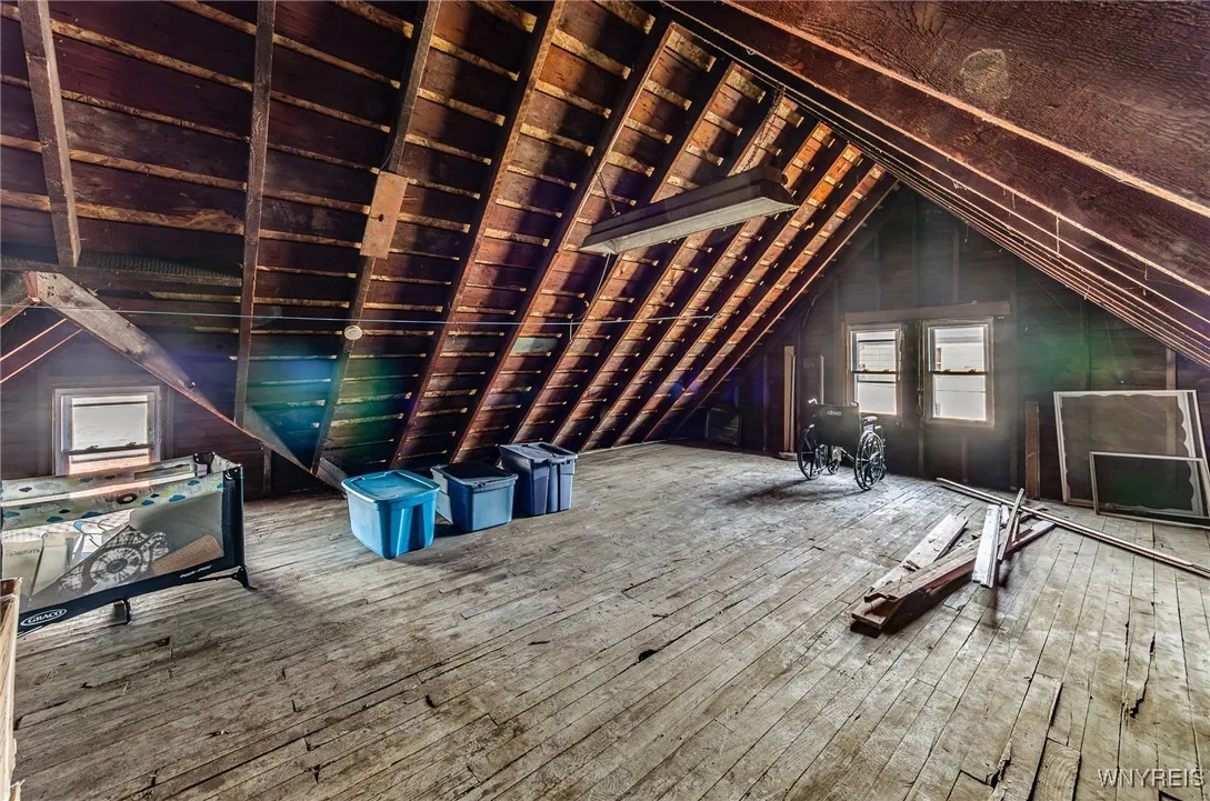 180 Rhode Island Street, Buffalo, New York 14213, Buffalo, New York 14213, 6 Bedrooms Bedrooms, ,2 BathroomsBathrooms,Residential,For Sale,180 Rhode Island Street, Buffalo, New York 14213,B1622994