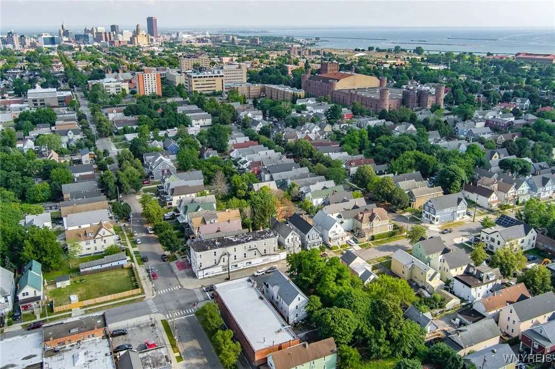 180 Rhode Island Street, Buffalo, New York 14213, Buffalo, New York 14213, 6 Bedrooms Bedrooms, ,2 BathroomsBathrooms,Residential,For Sale,180 Rhode Island Street, Buffalo, New York 14213,B1622994