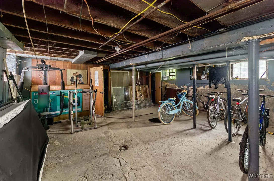 180 Rhode Island Street, Buffalo, New York 14213, Buffalo, New York 14213, 6 Bedrooms Bedrooms, ,2 BathroomsBathrooms,Residential,For Sale,180 Rhode Island Street, Buffalo, New York 14213,B1622994