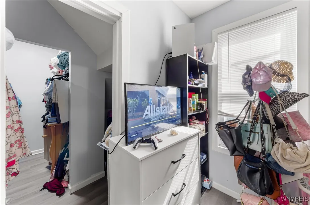 180 Rhode Island Street, Buffalo, New York 14213, Buffalo, New York 14213, 6 Bedrooms Bedrooms, ,2 BathroomsBathrooms,Residential,For Sale,180 Rhode Island Street, Buffalo, New York 14213,B1622994
