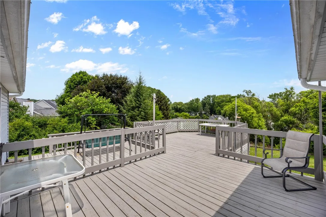90 Sewilo Hills Drive, Irondequoit, New York 14622, Irondequoit, New York 14622, 3 Bedrooms Bedrooms, 7 Rooms Rooms,2 BathroomsBathrooms,Residential,For Sale,90 Sewilo Hills Drive, Irondequoit, New York 14622,R1618006