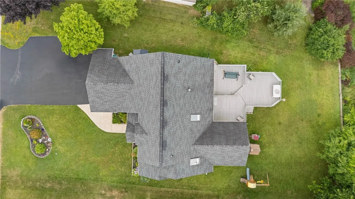 90 Sewilo Hills Drive, Irondequoit, New York 14622, Irondequoit, New York 14622, 3 Bedrooms Bedrooms, 7 Rooms Rooms,2 BathroomsBathrooms,Residential,For Sale,90 Sewilo Hills Drive, Irondequoit, New York 14622,R1618006