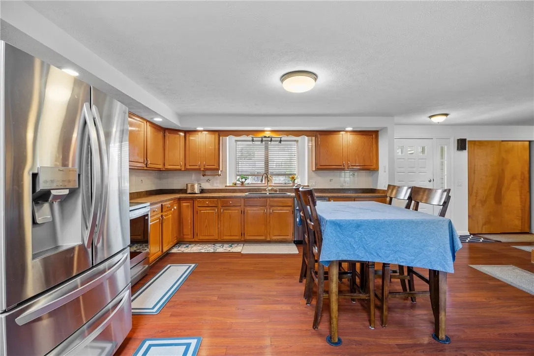 90 Sewilo Hills Drive, Irondequoit, New York 14622, Irondequoit, New York 14622, 3 Bedrooms Bedrooms, 7 Rooms Rooms,2 BathroomsBathrooms,Residential,For Sale,90 Sewilo Hills Drive, Irondequoit, New York 14622,R1618006