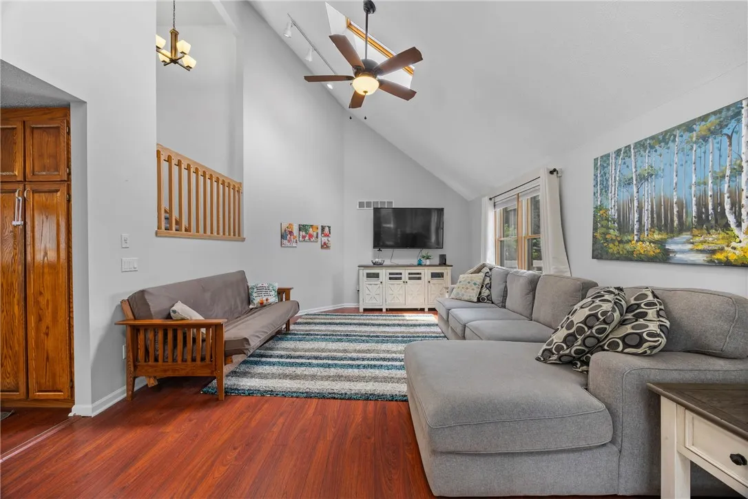 90 Sewilo Hills Drive, Irondequoit, New York 14622, Irondequoit, New York 14622, 3 Bedrooms Bedrooms, 7 Rooms Rooms,2 BathroomsBathrooms,Residential,For Sale,90 Sewilo Hills Drive, Irondequoit, New York 14622,R1618006