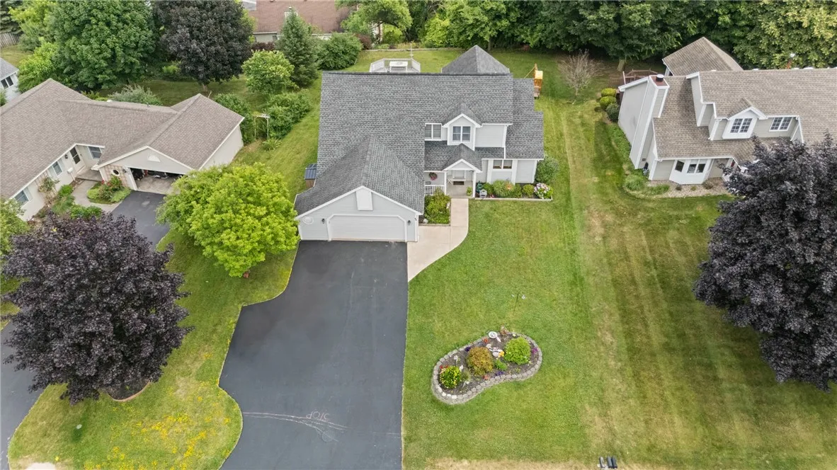 90 Sewilo Hills Drive, Irondequoit, New York 14622, Irondequoit, New York 14622, 3 Bedrooms Bedrooms, 7 Rooms Rooms,2 BathroomsBathrooms,Residential,For Sale,90 Sewilo Hills Drive, Irondequoit, New York 14622,R1618006