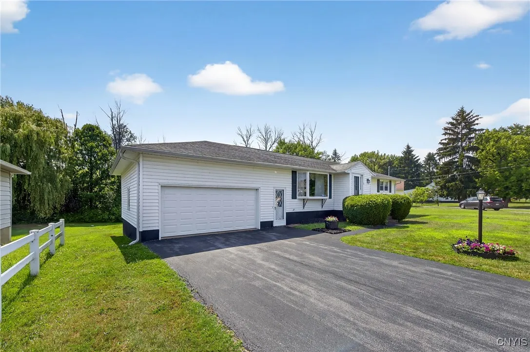 133 Gettman Road, Geddes, New York 13209, Geddes, New York 13209, 3 Bedrooms Bedrooms, 7 Rooms Rooms,1 BathroomBathrooms,Residential,For Sale,133 Gettman Road, Geddes, New York 13209,S1622401