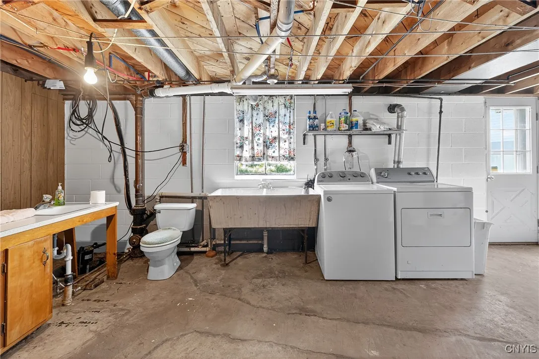 133 Gettman Road, Geddes, New York 13209, Geddes, New York 13209, 3 Bedrooms Bedrooms, 7 Rooms Rooms,1 BathroomBathrooms,Residential,For Sale,133 Gettman Road, Geddes, New York 13209,S1622401