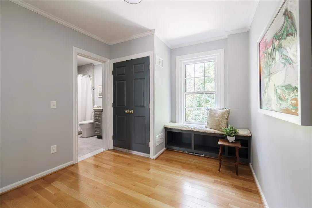 1569 East Ave, Rochester, New York 14610, Rochester, New York 14610, 4 Bedrooms Bedrooms, 7 Rooms Rooms,2 BathroomsBathrooms,Residential,For Sale,1569 East Ave, Rochester, New York 14610,R1620186