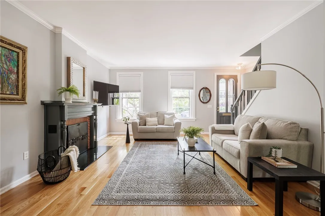 1569 East Ave, Rochester, New York 14610, Rochester, New York 14610, 4 Bedrooms Bedrooms, 7 Rooms Rooms,2 BathroomsBathrooms,Residential,For Sale,1569 East Ave, Rochester, New York 14610,R1620186