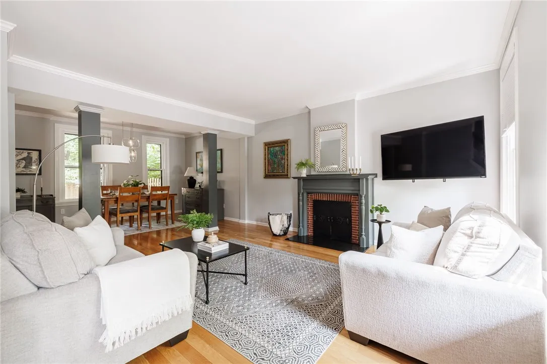 1569 East Ave, Rochester, New York 14610, Rochester, New York 14610, 4 Bedrooms Bedrooms, 7 Rooms Rooms,2 BathroomsBathrooms,Residential,For Sale,1569 East Ave, Rochester, New York 14610,R1620186