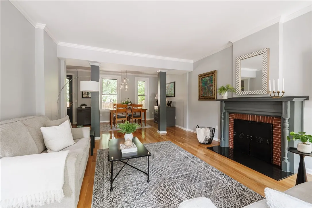 1569 East Ave, Rochester, New York 14610, Rochester, New York 14610, 4 Bedrooms Bedrooms, 7 Rooms Rooms,2 BathroomsBathrooms,Residential,For Sale,1569 East Ave, Rochester, New York 14610,R1620186