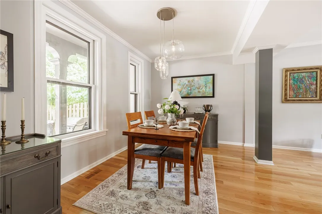 1569 East Ave, Rochester, New York 14610, Rochester, New York 14610, 4 Bedrooms Bedrooms, 7 Rooms Rooms,2 BathroomsBathrooms,Residential,For Sale,1569 East Ave, Rochester, New York 14610,R1620186