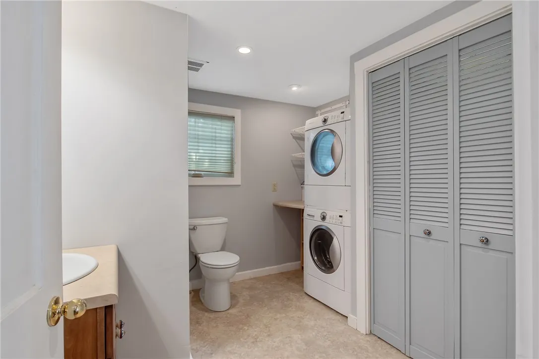 55 Lakeview Road, Mexico, New York 13114, Mexico, New York 13114, 3 Bedrooms Bedrooms, 7 Rooms Rooms,1 BathroomBathrooms,Residential,For Sale,55 Lakeview Road, Mexico, New York 13114,R1621200