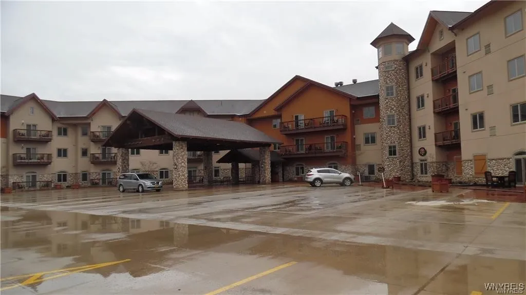 6447 Holiday Valley Rd Tamarack Drive 306/308-1, E, Ellicottville, New York 14731, 1 Bedroom Bedrooms, 4 Rooms Rooms,2 BathroomsBathrooms,Residential,For Sale,6447 Holiday Valley Rd Tamarack Drive 306/308-1, E,B1623341
