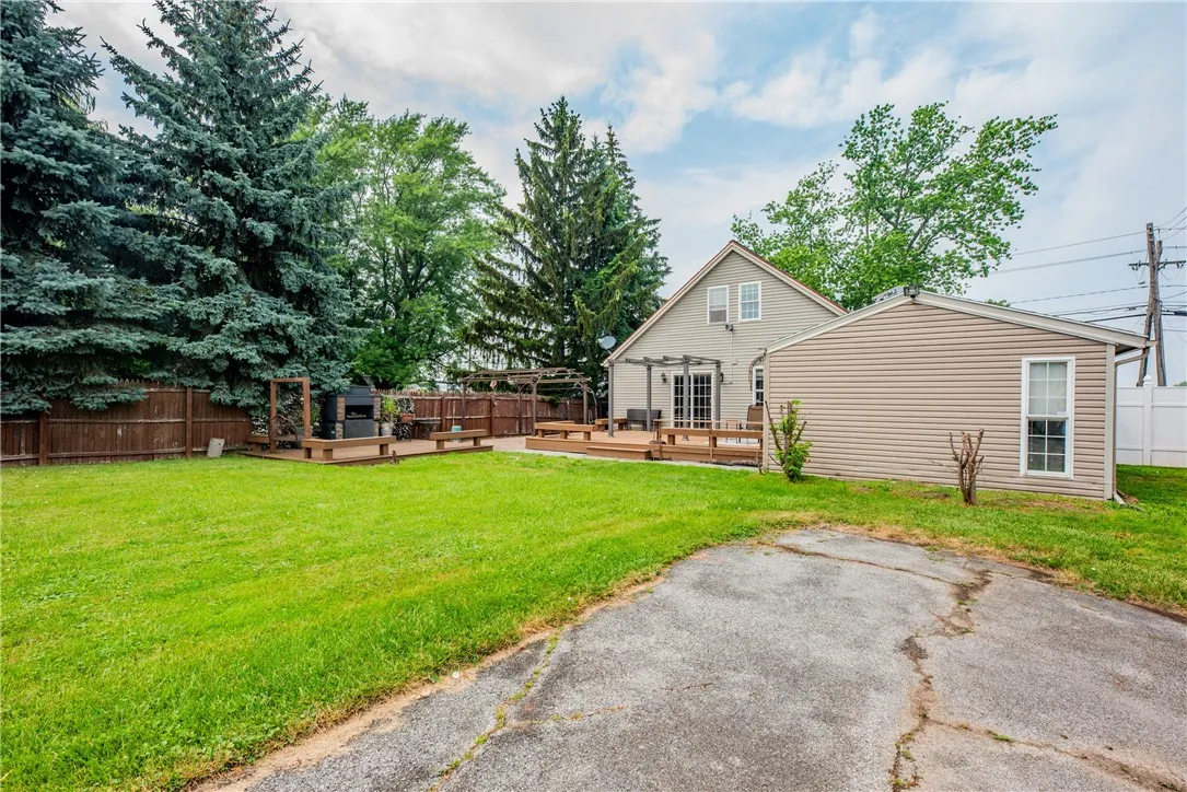 1223 Lexington Avenue, Rochester, New York 14606, Rochester, New York 14606, 3 Bedrooms Bedrooms, 6 Rooms Rooms,2 BathroomsBathrooms,Residential,For Sale,1223 Lexington Avenue, Rochester, New York 14606,R1622432