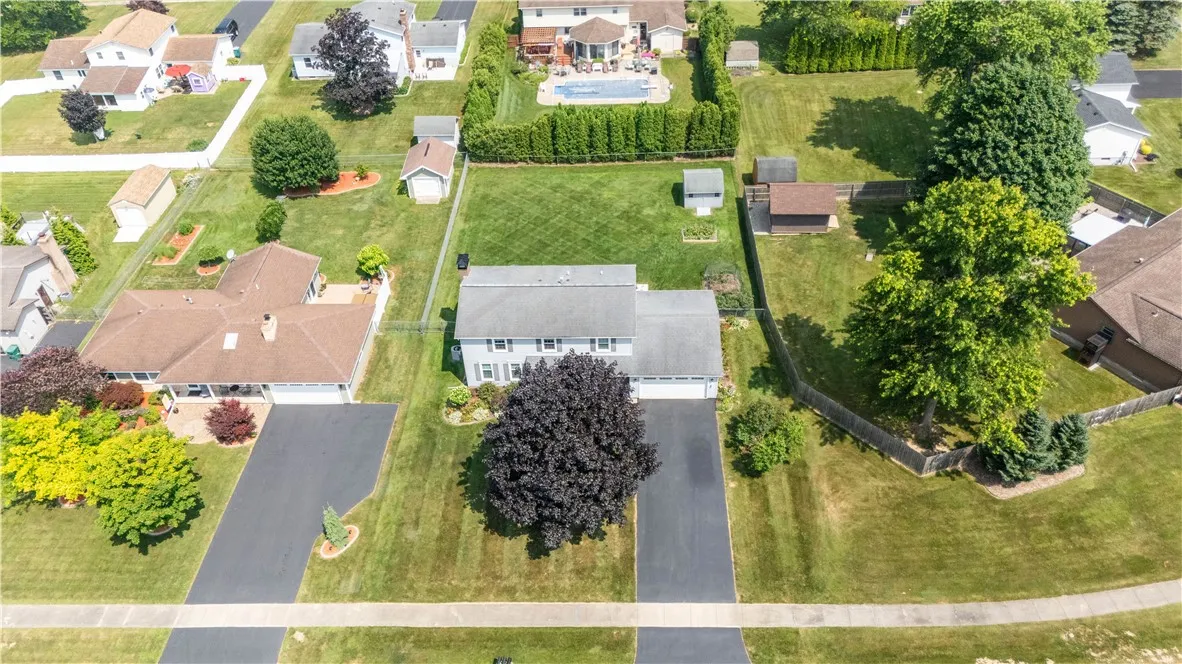 30 Olde Tavern Circle, Greece, New York 14612, Greece, New York 14612, 4 Bedrooms Bedrooms, 10 Rooms Rooms,2 BathroomsBathrooms,Residential,For Sale,30 Olde Tavern Circle, Greece, New York 14612,R1620407