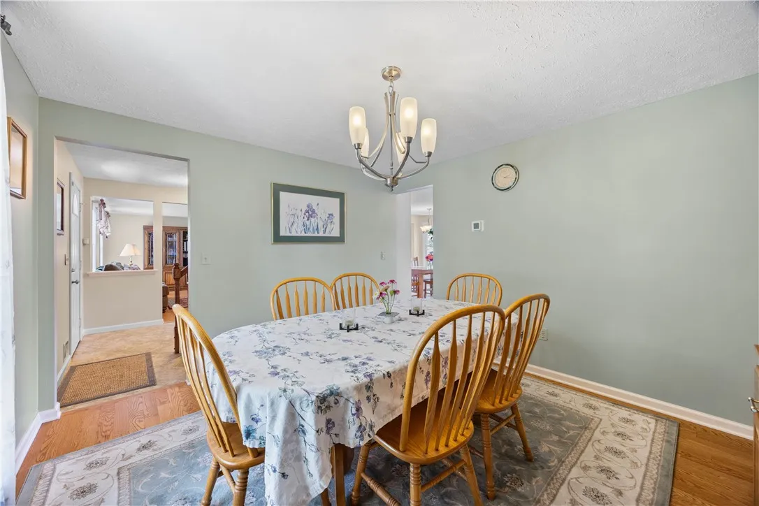 30 Olde Tavern Circle, Greece, New York 14612, Greece, New York 14612, 4 Bedrooms Bedrooms, 10 Rooms Rooms,2 BathroomsBathrooms,Residential,For Sale,30 Olde Tavern Circle, Greece, New York 14612,R1620407